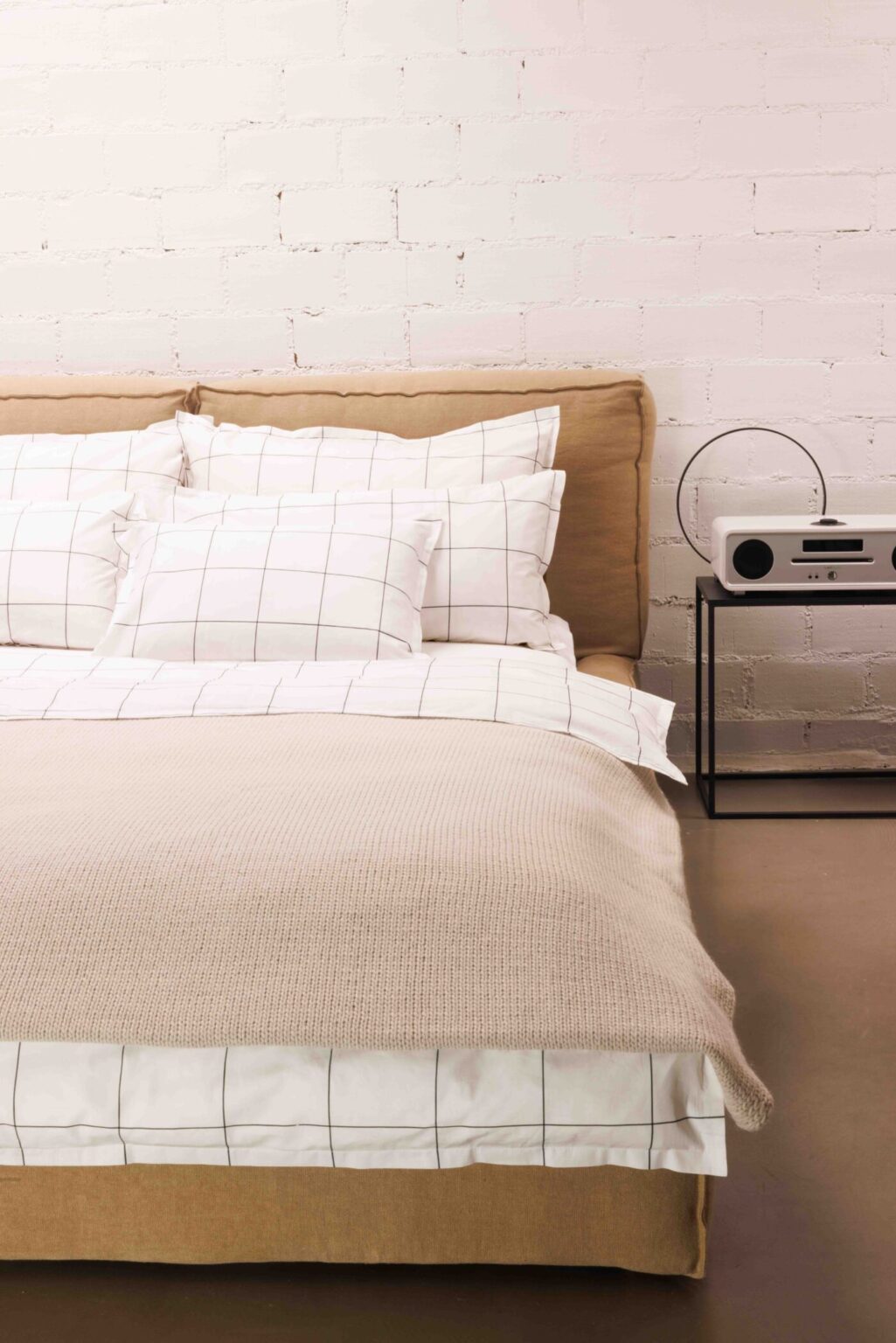 SUNDAY IN BED Galeriebild