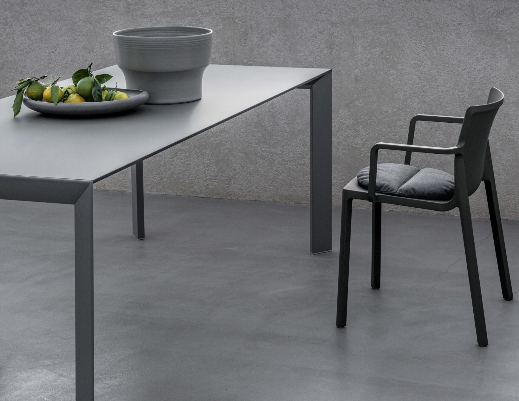 Hintergrundbild KRISTALIA - „The rhythm is design“ – Möbel von Kristalia