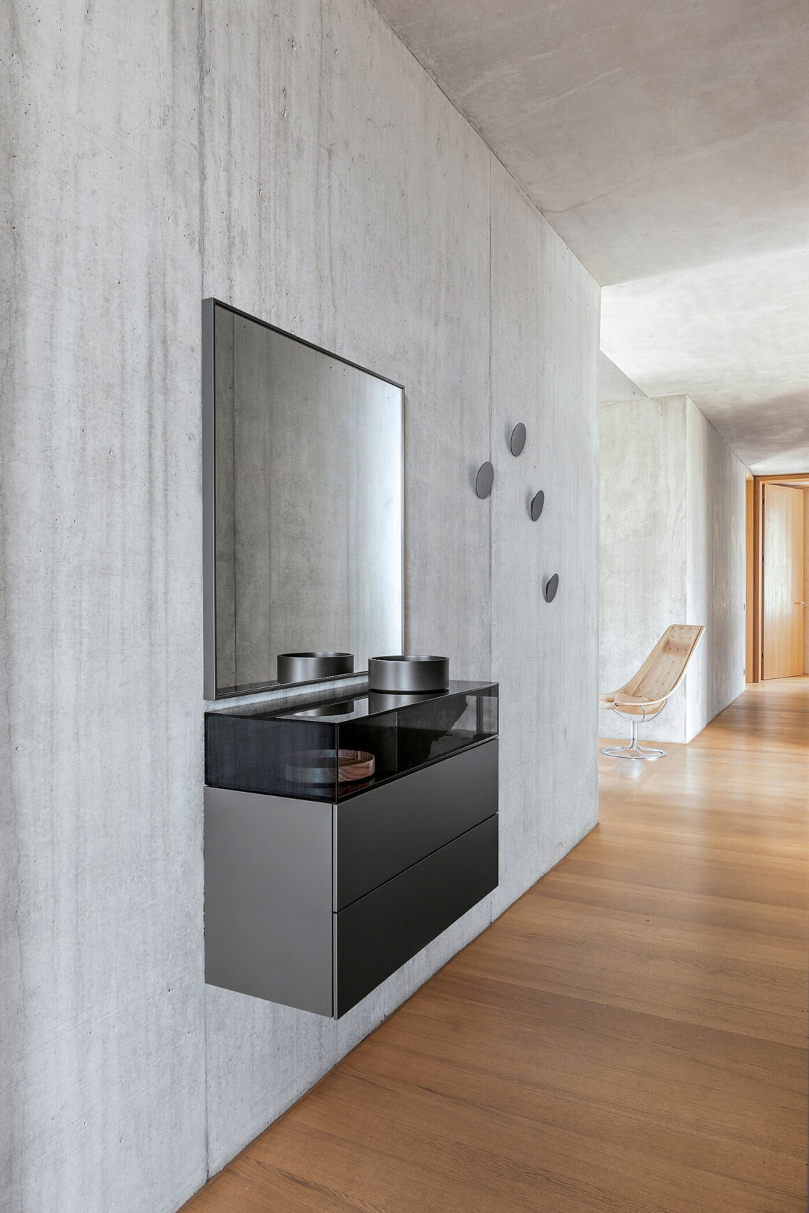 Hintergrundbild SCHÖNBUCH - Simply Beautiful – Design-Highlights für das Entrée & mehr