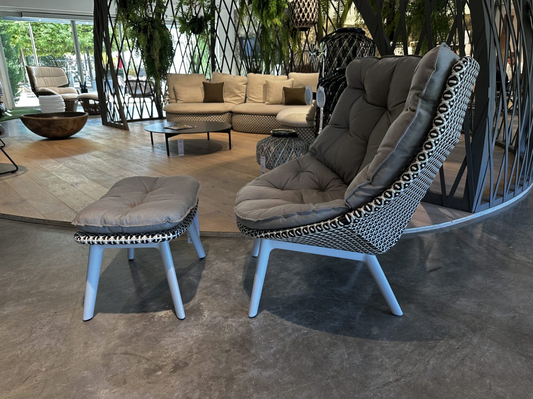 DEDON Mbrace Sessel – Ansicht 2