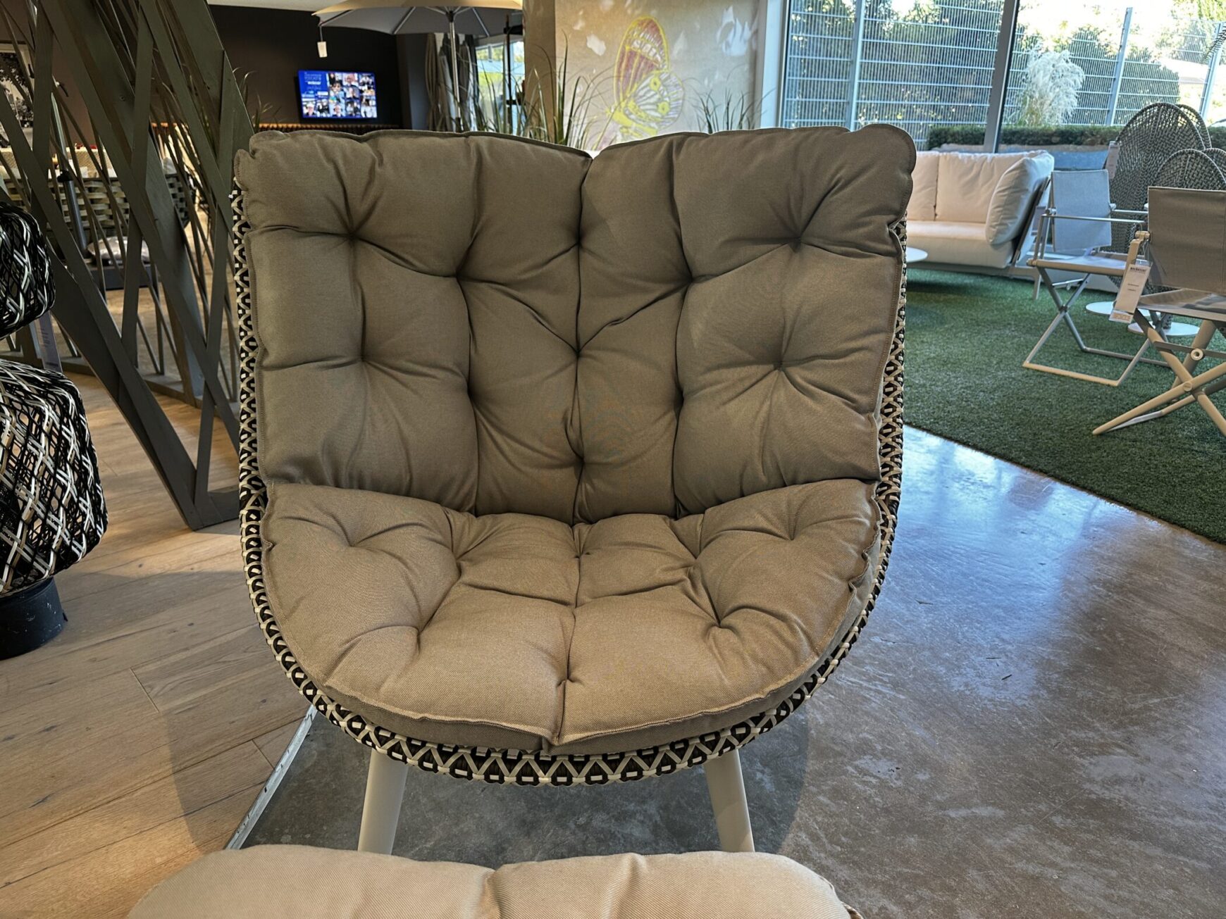 DEDON Mbrace Sessel – Ansicht 3