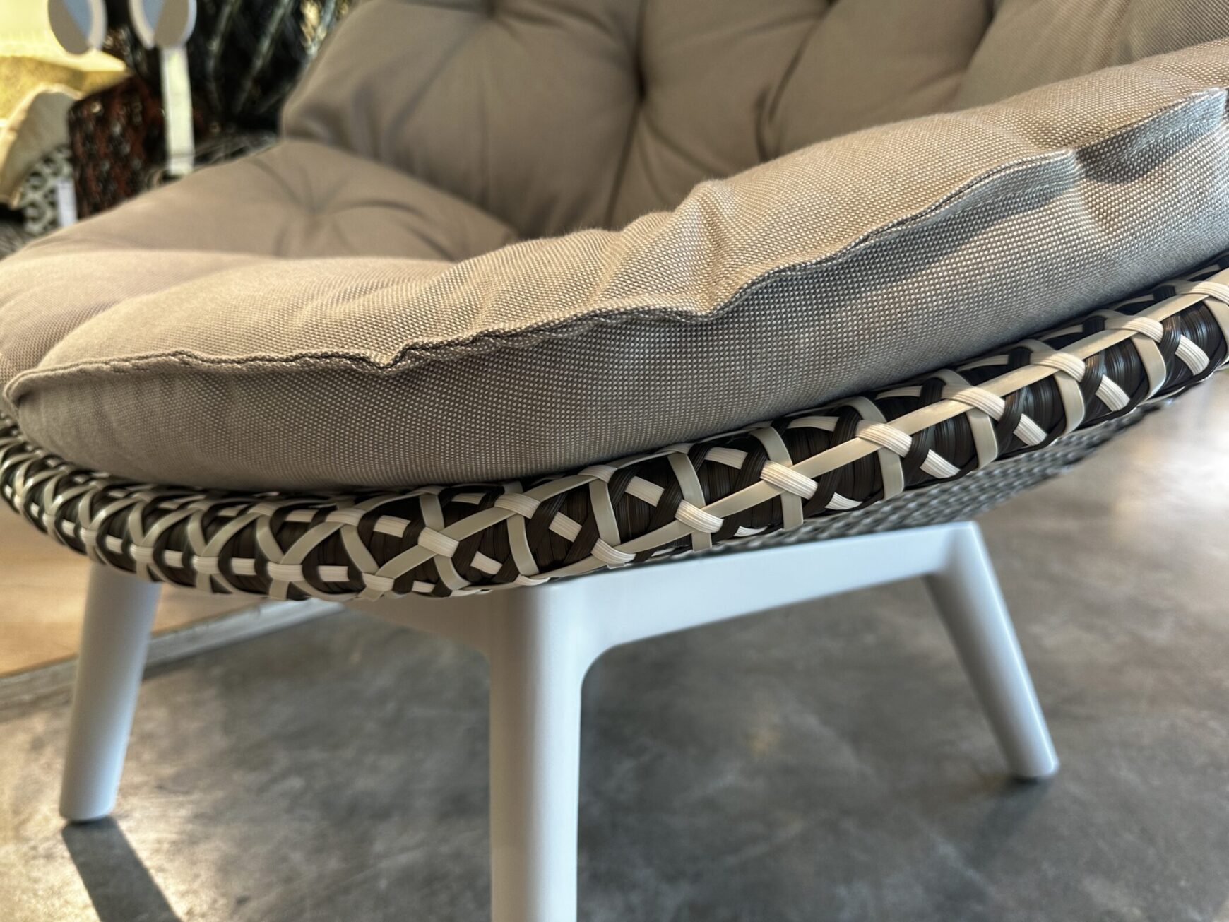 DEDON Mbrace Sessel – Ansicht 4